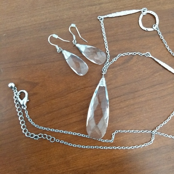 Jewelry - Wire wrapped teardrop crystal jewelry set